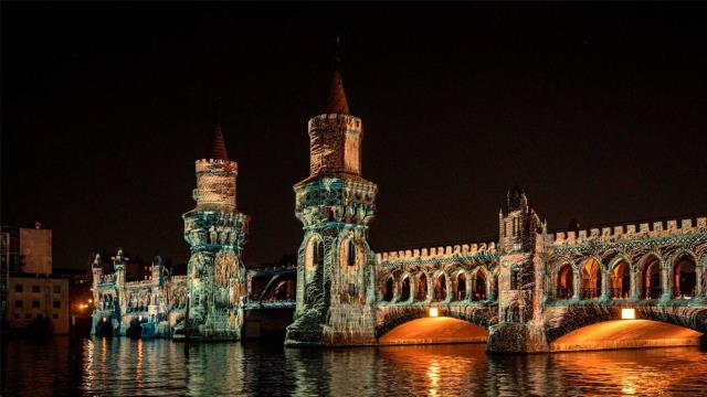 Designs projected on the Oberbaum Bridge during the yearly Festival of Lights